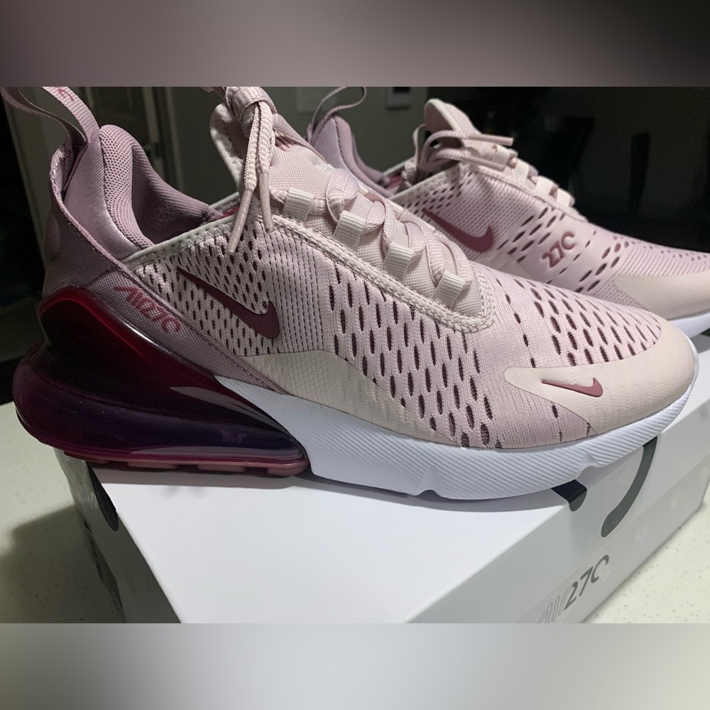 Nike Air Max 270